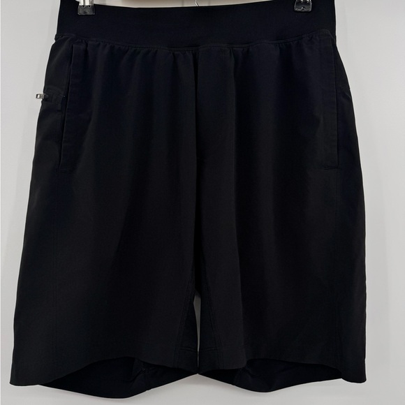 Lululemon T.H.E. Linerless Short 9" - Size Medium - Picture 2 of 5